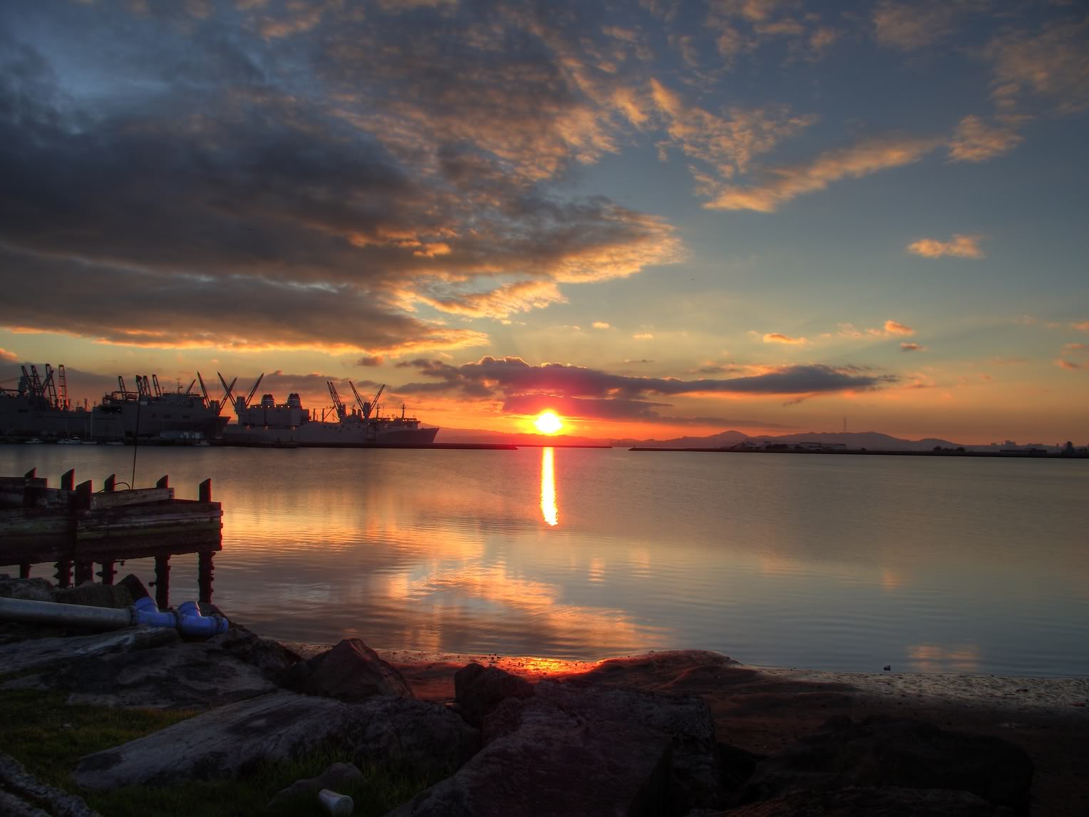 Name:  DSCF1363_4_5_tonemapped.jpg
Views: 63
Size:  133.7 KB