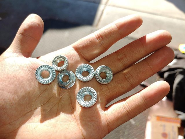 Name:  hcUkg57l.jpg
Views: 181
Size:  55.3 KB