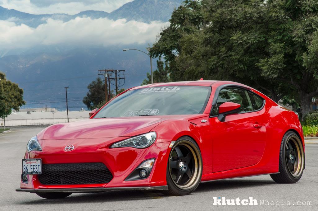 Name:  Scion-FR-S_2lr_zps09c45688.jpg
Views: 347
Size:  103.5 KB