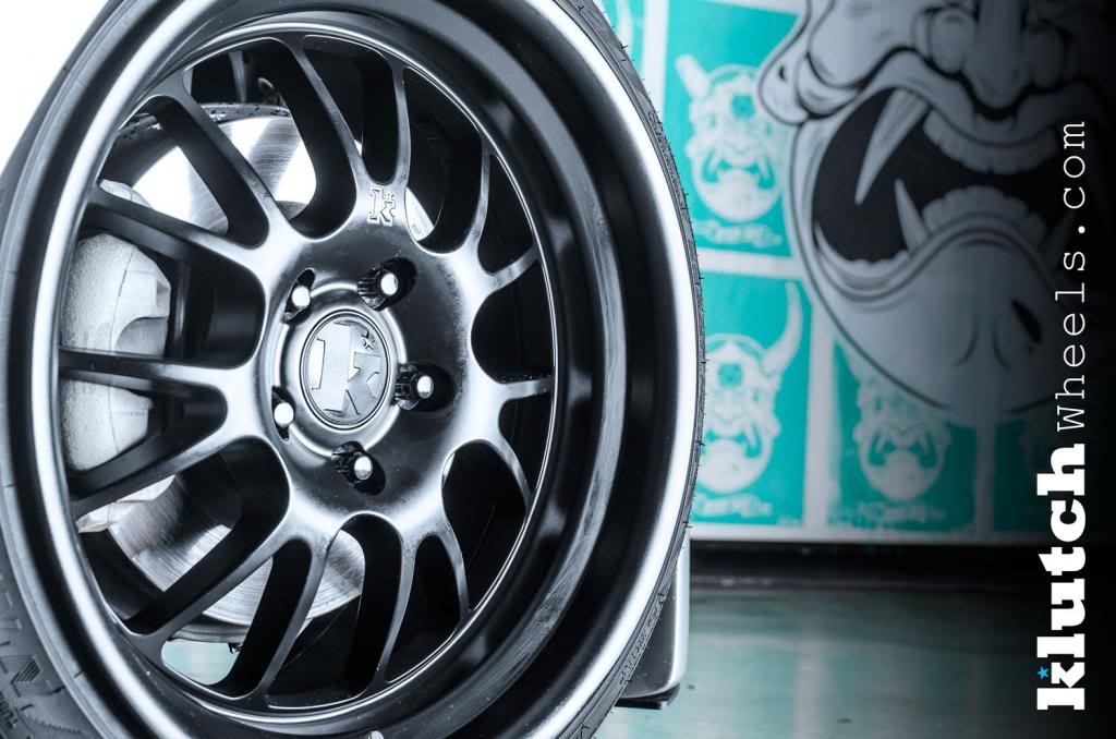 Name:  Honda-S2000-2lr_zpsce3a11f0.jpg
Views: 169
Size:  92.2 KB