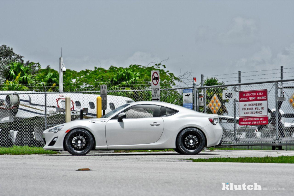 Name:  klutchfrs4.jpg
Views: 114
Size:  233.1 KB